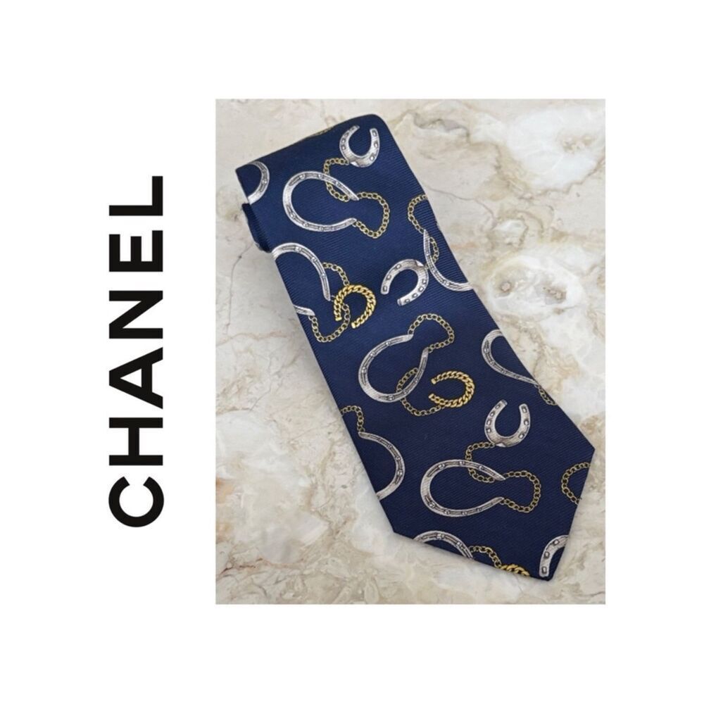 CHANEL Horseshoe / Chain Pattern 100% Silk Tie MultiColor Authentic Luxury